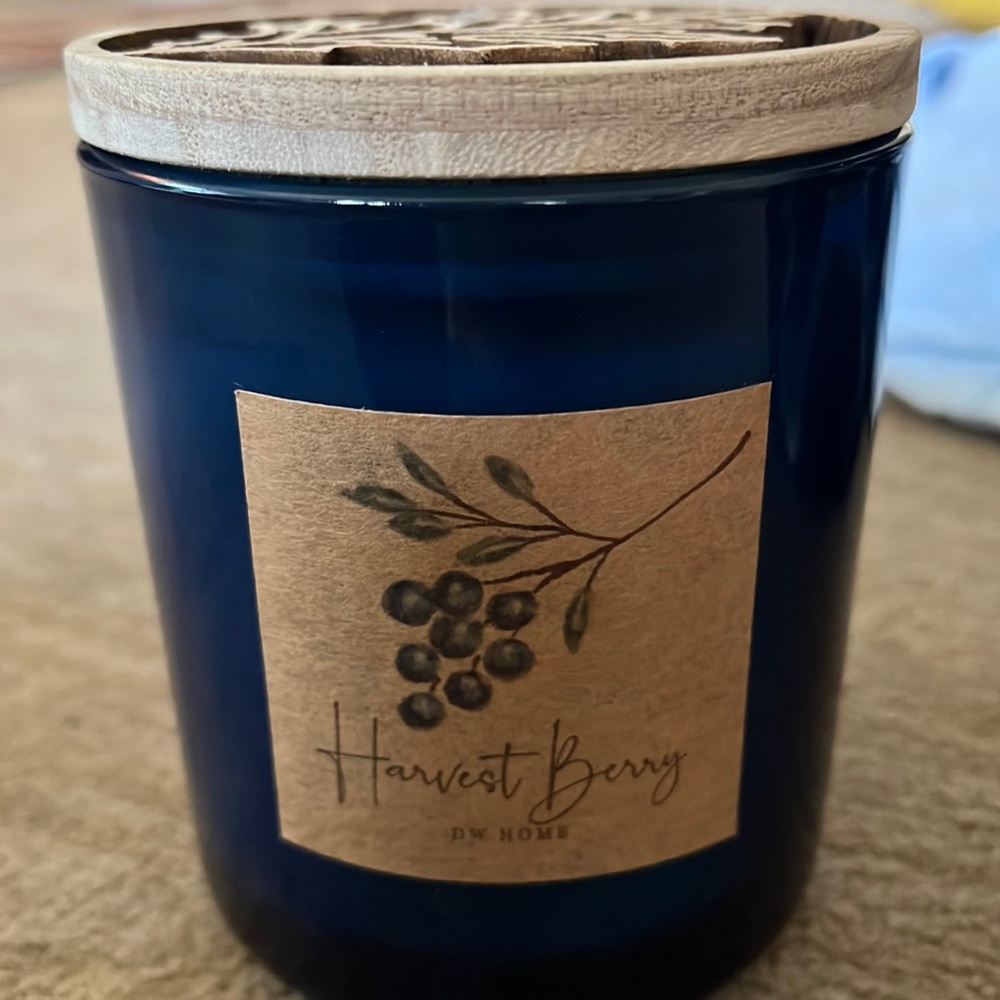 berry scented candle